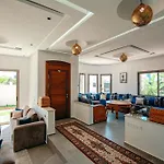 Villa Moderne A 5 Min De La Plage Avec Jardin Et 3 Salons