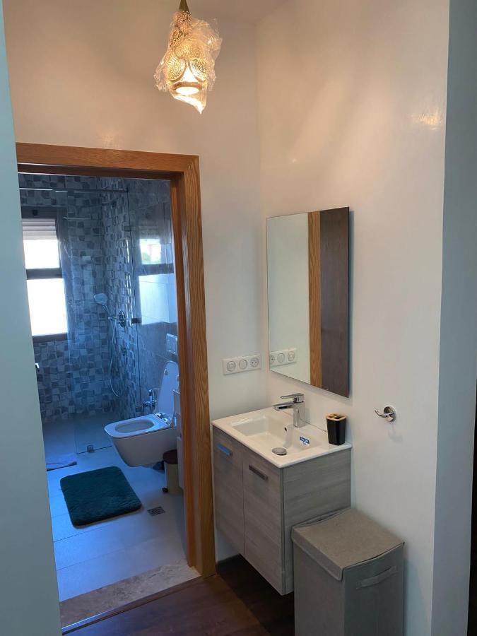 Villa Moderne A 5 Min De La Avec Jardin Et 3 Salons *