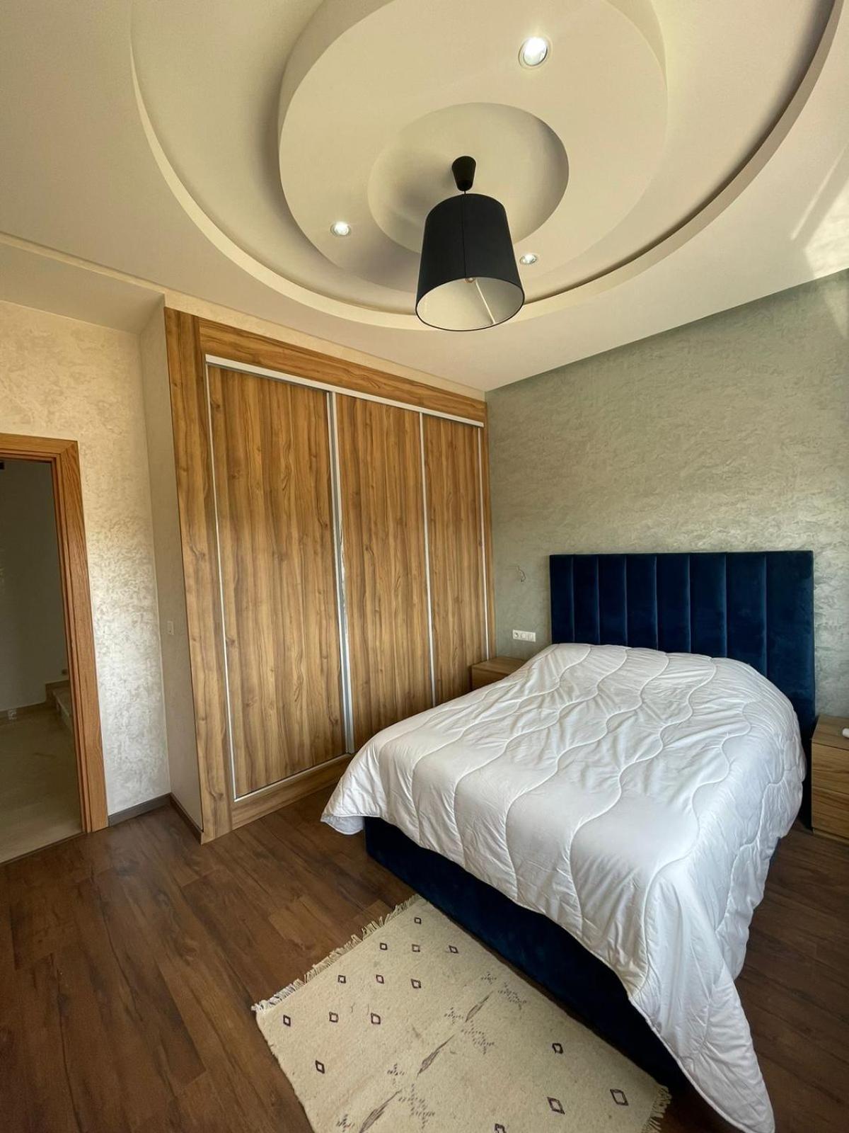 Moderne A 5 Min De La Avec Jardin Et 3 Salons Villa *