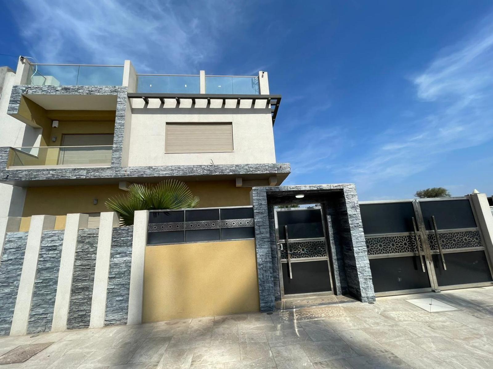 Moderne A 5 Min De La Avec Jardin Et 3 Salons Essaouira