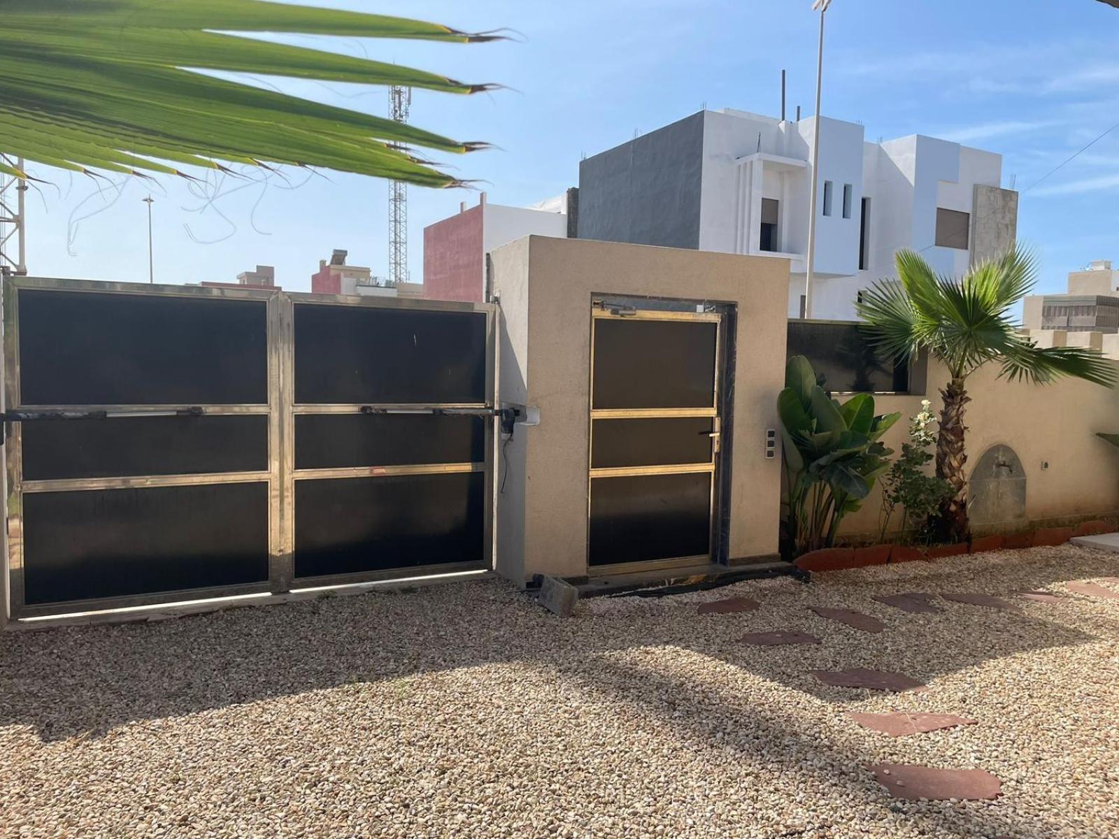 Villa Moderne A 5 Min De La Avec Jardin Et 3 Salons *