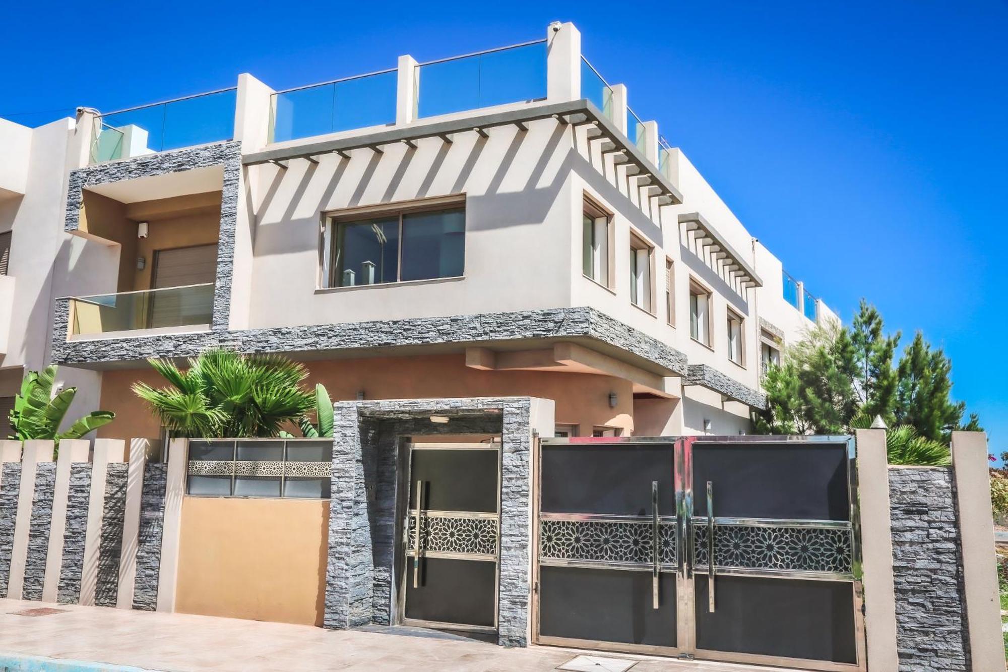 Villa Moderne A 5 Min De La Avec Jardin Et 3 Salons