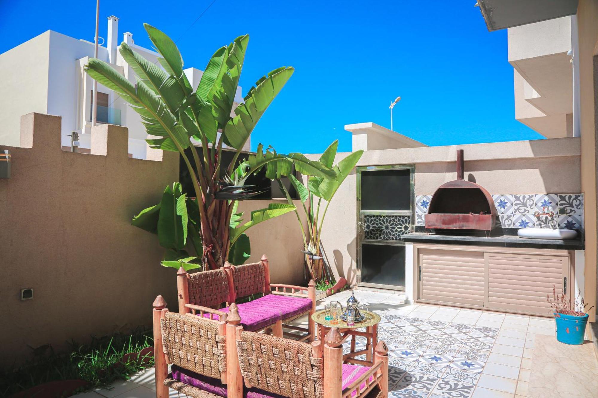 Moderne A 5 Min De La Avec Jardin Et 3 Salons Villa